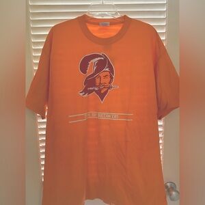 Vintage 90s Tampa Bay Buccaneers T-shirt